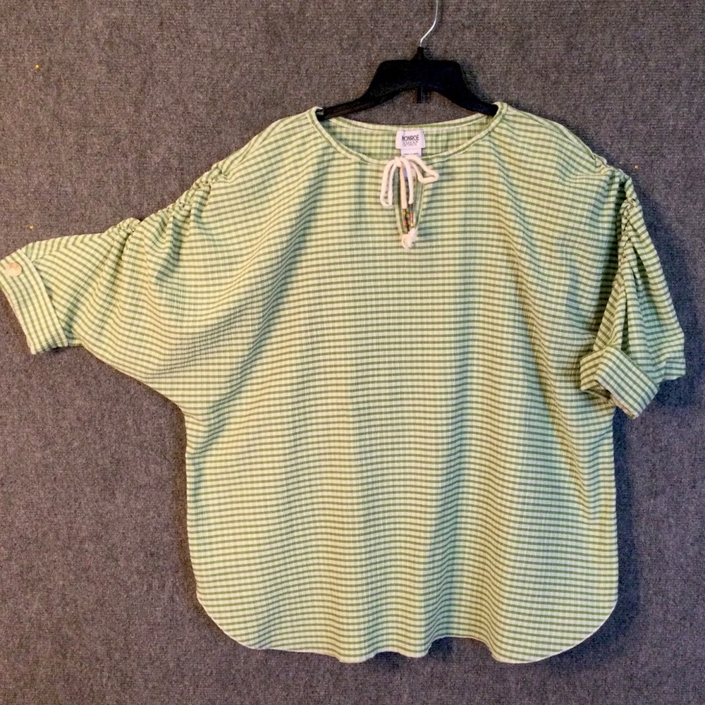 MONROE & MAIN soft pullover Summer Hi-Lo BLOUSE